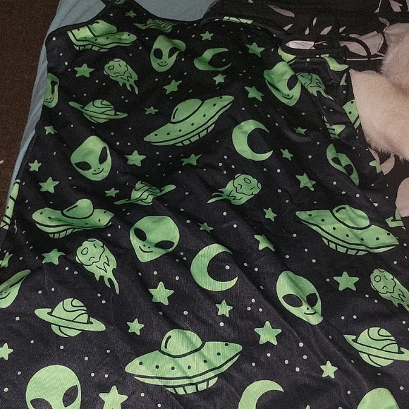 Alien and UFO Patterned Night Gown - Picture 1 of 1